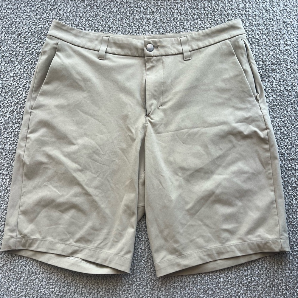 Lululemon Commission Shorts beige relaxed warpseam 34” waist 11” length